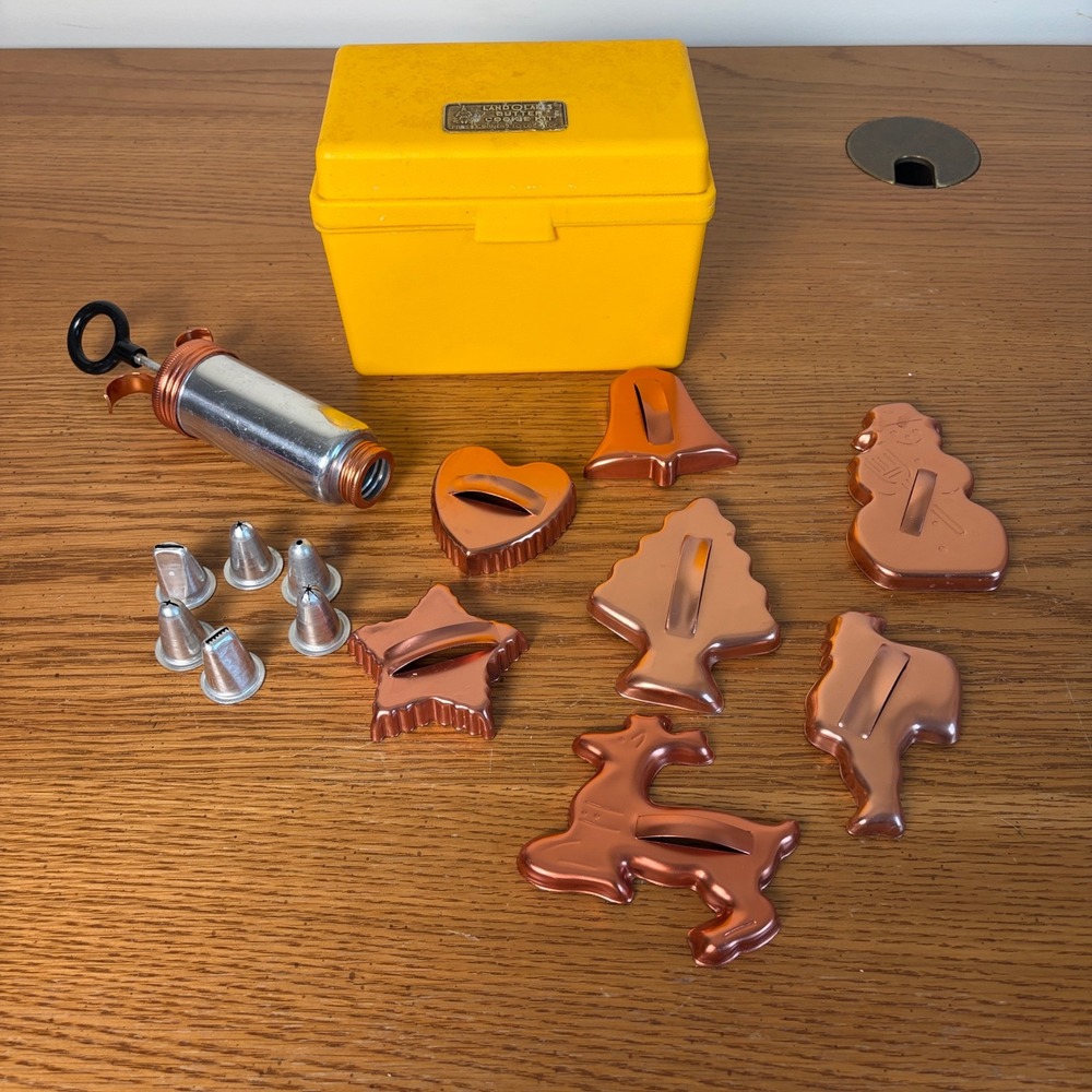 Vintage Land O Lakes Butter Cookie Kit Yellow Plastic Box Sterling Plastics 529
